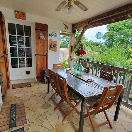 Homestay Mansardee Chez Mireille Et Bernard *